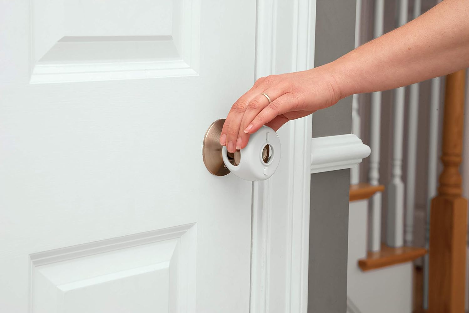 Safety 1st Parent Grip Door Knob Covers, White, One Size,4 Count (Pack of 1) (HS3260600), Packaging may vary - Image 3