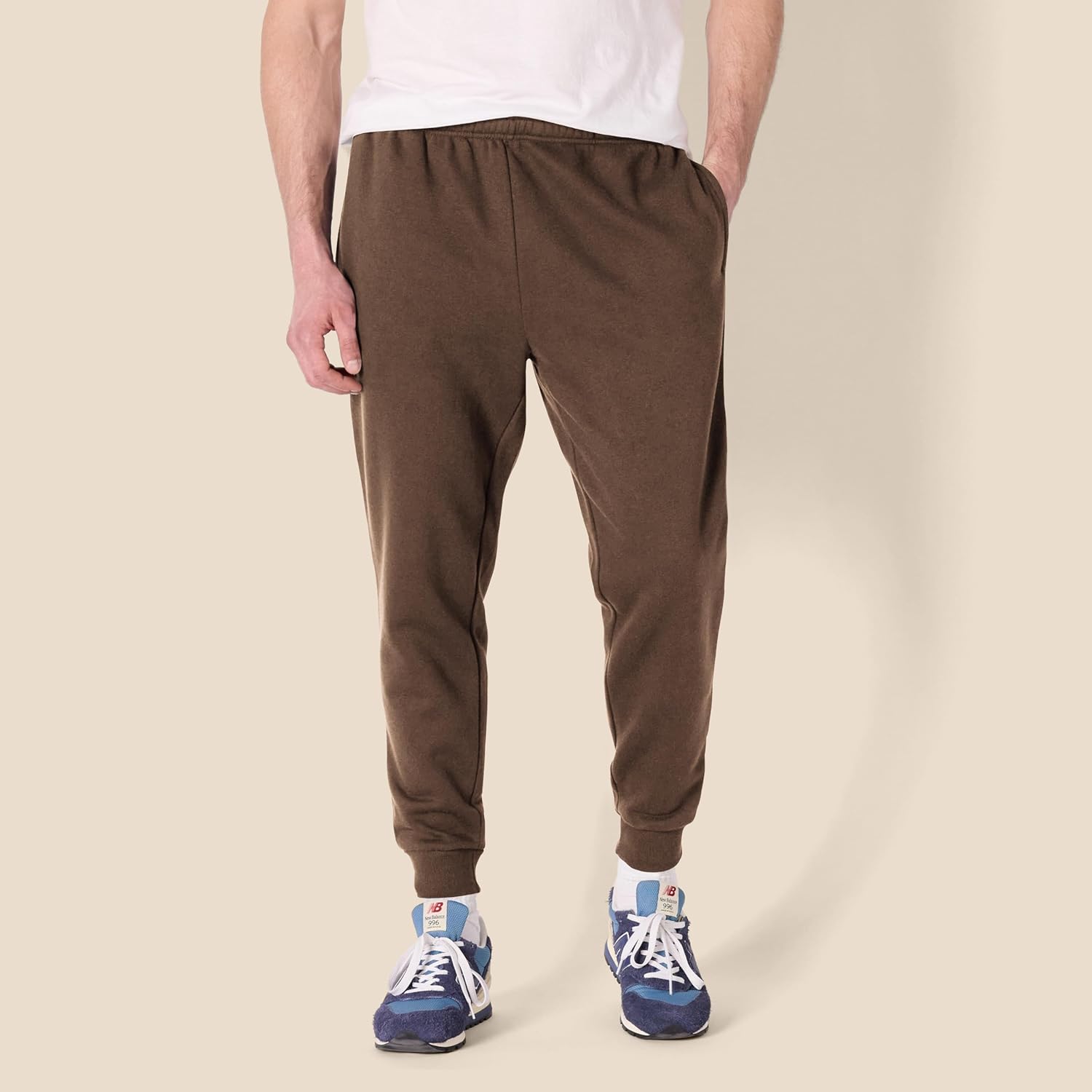 Amazon Essentials Men's Relaxed-Fit Fleece Joggers Sweatpants - Image 6
