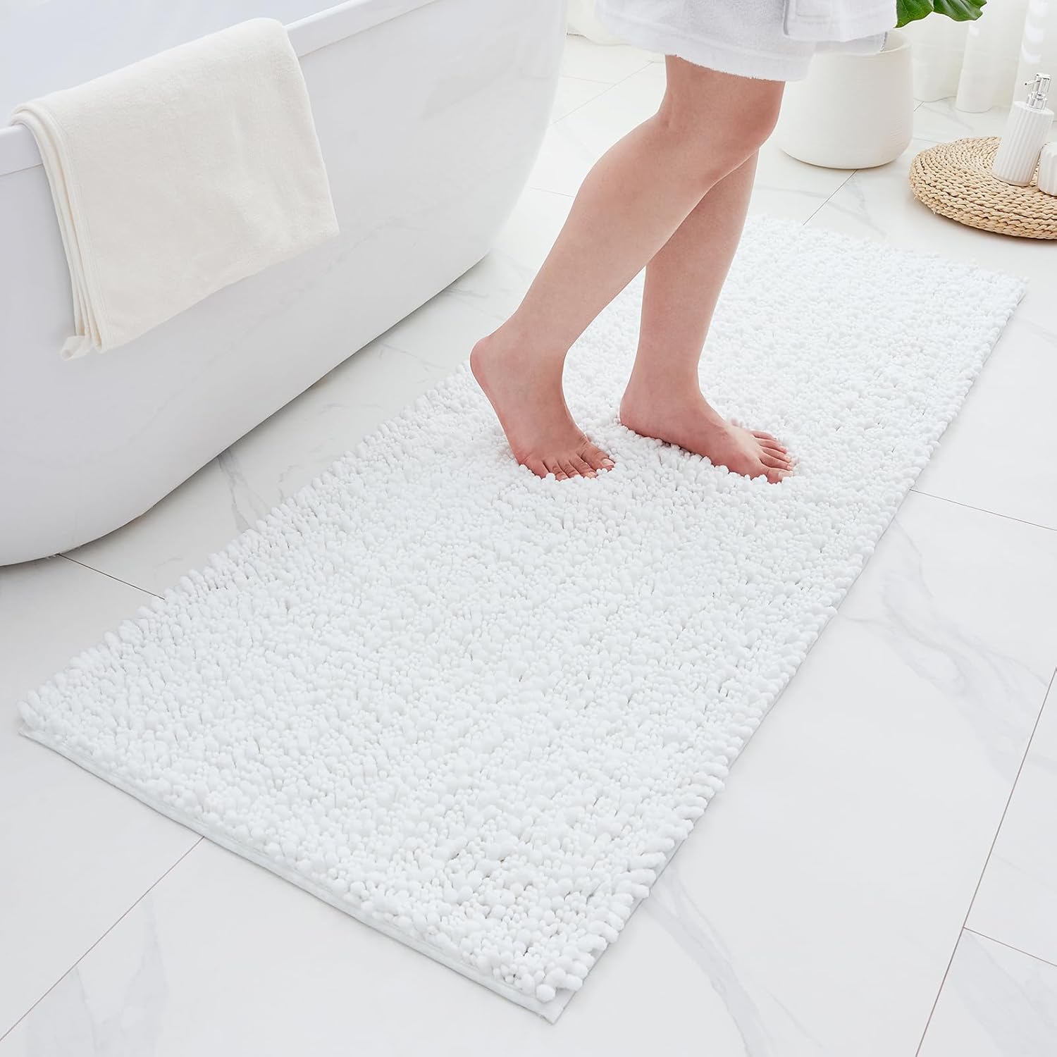 ILANGO Bathroom Rugs White 44x24,Extra Soft Absorbent Chenille Bath Rugs,Thick Non-Slip Shaggy Bath Mat,Machine Washable Quick Dry Bath Mats for Bathroom Floor, Tub, Shower Accessories