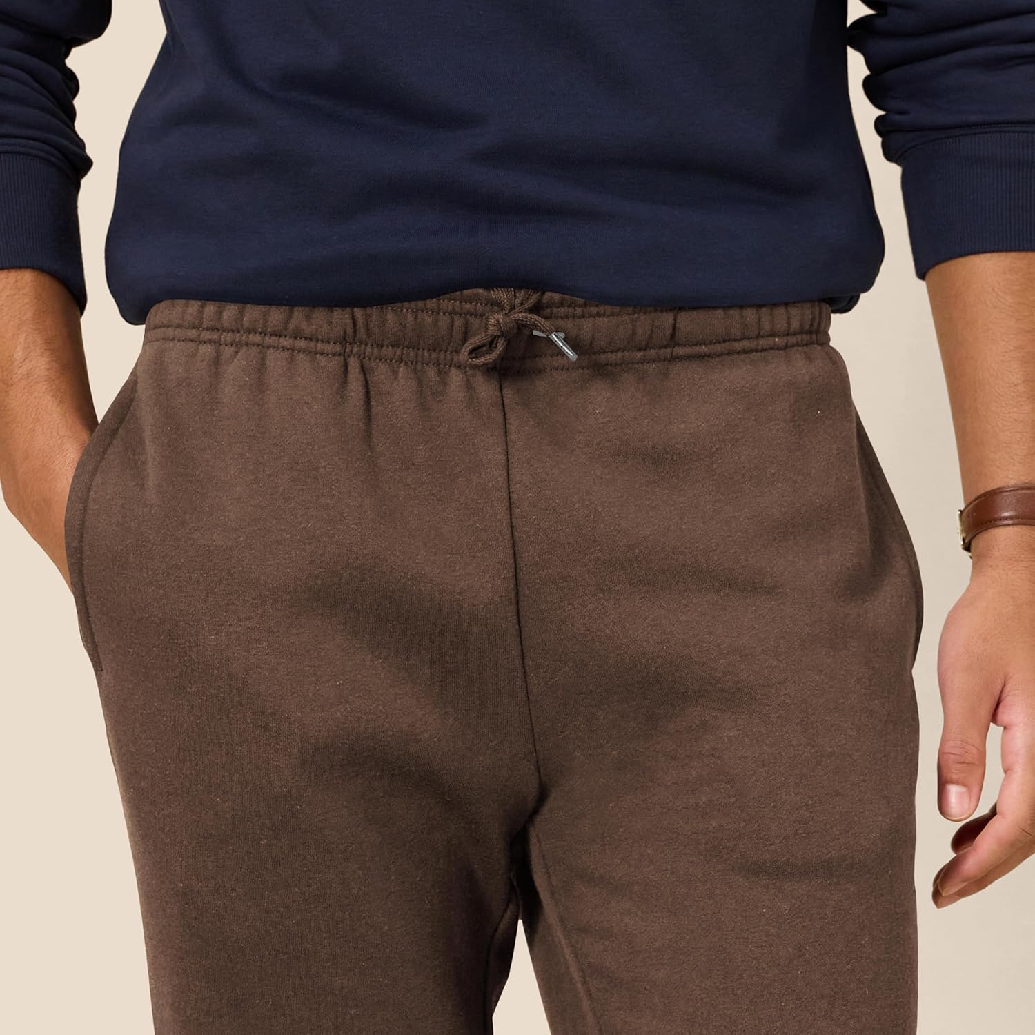 Amazon Essentials Men's Relaxed-Fit Fleece Joggers Sweatpants - Image 4