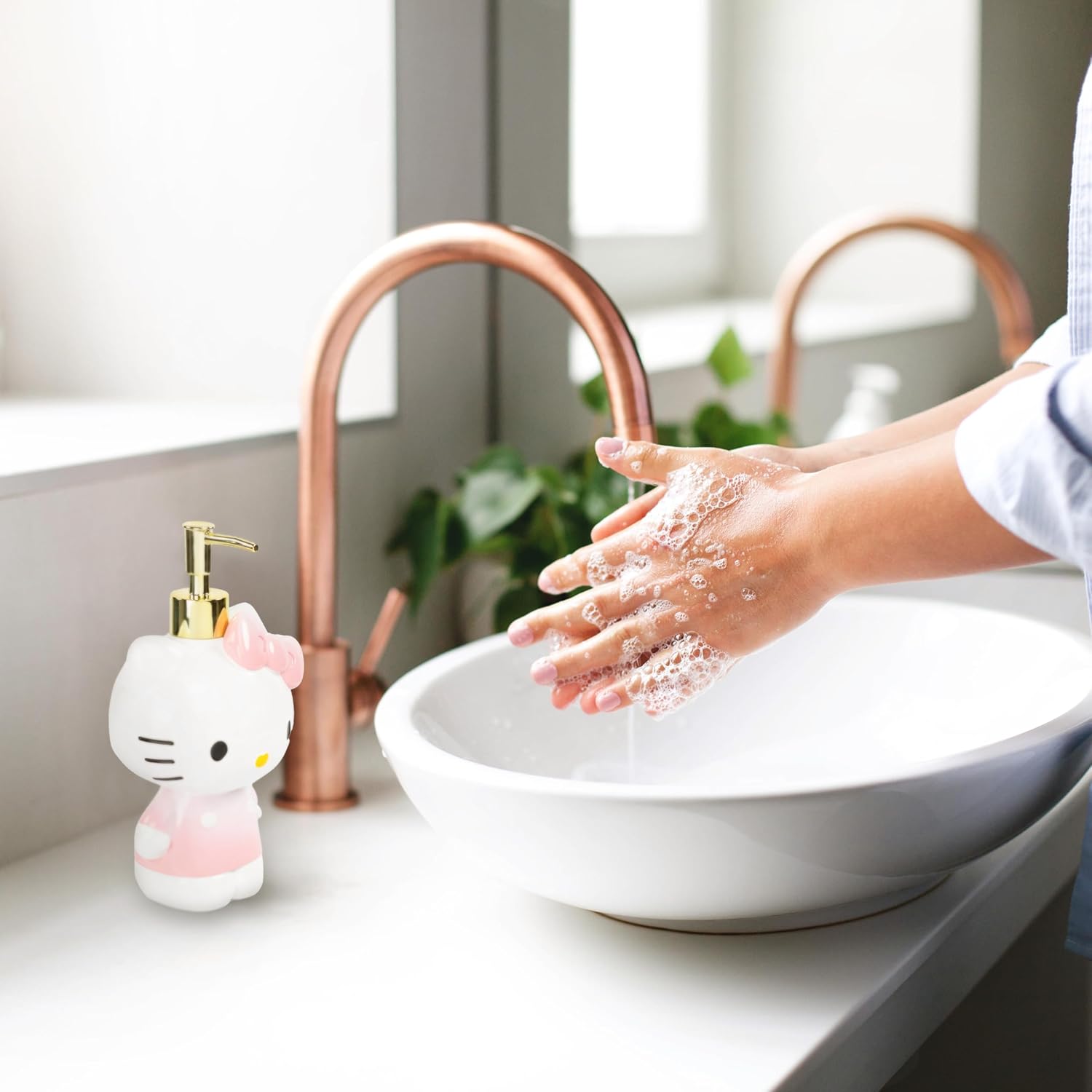 Jay Franco Hello Kitty Tumbler and Soap Dispenser Set - 2 Piece Pink Collection Includes Resin Lotion Pump and Cup - Bathroom Décor - Image 6